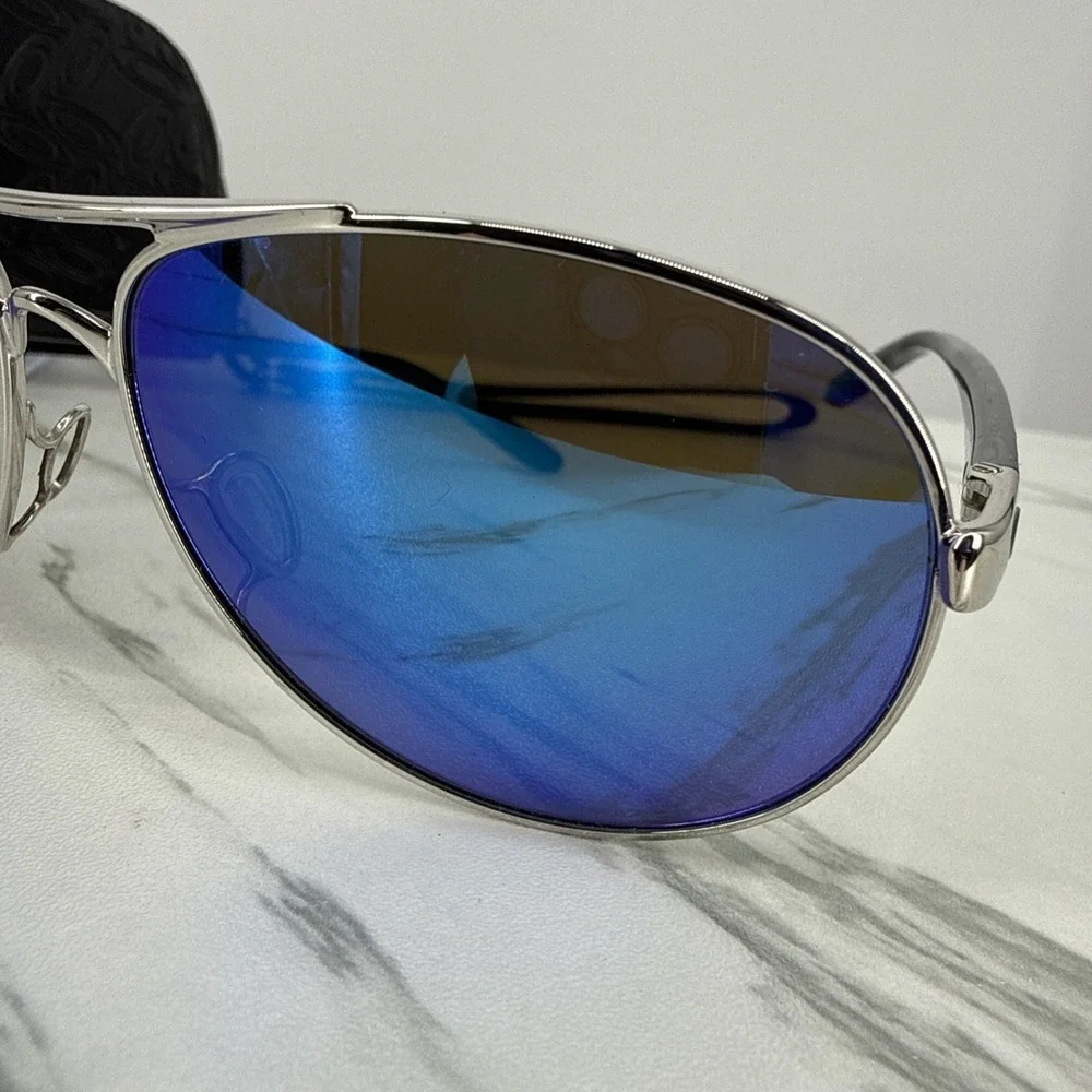 Oakley authentic missing